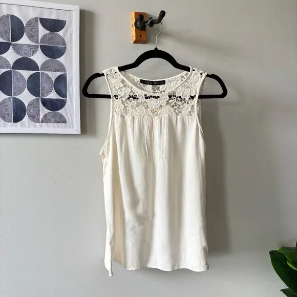 Zara • Cream Lace Crochet Sleeveless Blouse - Picture 1 of 7